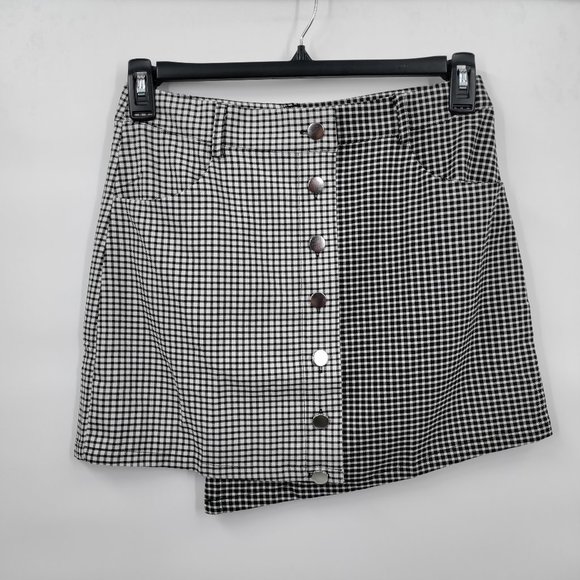 Forever 21 Colorblock Plaid Mini Skirt Black/Multi, Medium - Picture 2 of 8